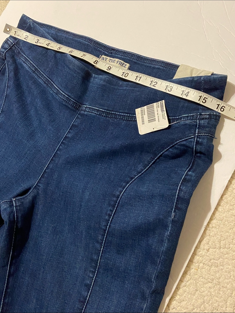 We The Free Double Dutch Pull-On Slit Skinny Jeans Size Small Brand New - Picture 12 of 13